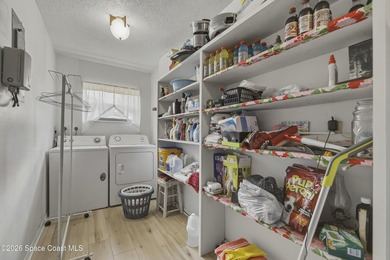 Welcome home to this beautiful 4 bedroom, 2 bath pool home in - photo 45