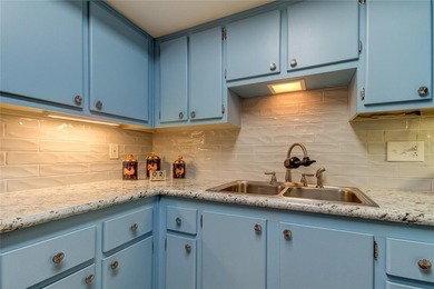Welcome to your new home, a beautifully maintained 2-bedroom - photo 3
