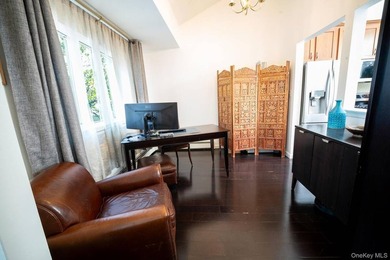 Beautiful legal 2-family home in the Bronx, perfect for an - photo 4