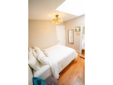 Beautiful legal 2-family home in the Bronx, perfect for an - photo 8