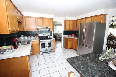 This Lovely Split Level Home in the Dale Meadows Area of Greece - photo 8