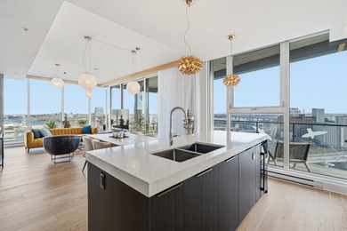 St Lawrence River Condo For Sale in Montréal (Le Sud-Ouest) QC