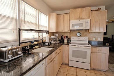 Location! Location! Location! Detached 1 family house in the - photo 5