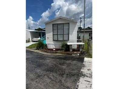 Beautiful, affordable, newly remodeled 1 bedroom/1 bath mobile - photo 9