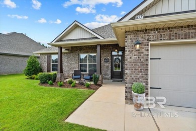 Like-new and meticulously maintained, this Craftsman-style - photo 3
