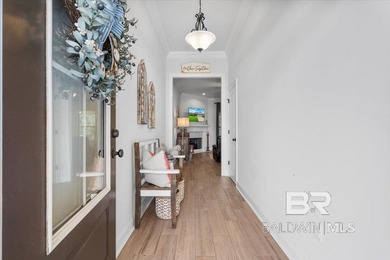 Like-new and meticulously maintained, this Craftsman-style - photo 5