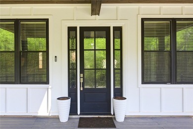 Beautiful move-in ready home featuring modern finishes, lake - photo 6