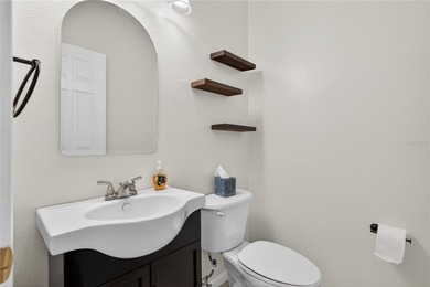 FRESHLY PAINTED AND NEW CARPETING: Beautiful townhome-style - photo 16