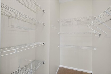 FRESHLY PAINTED AND NEW CARPETING: Beautiful townhome-style - photo 21