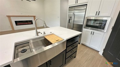 2x6 exterior walls. Hurricane Framing, Extra energy efficient!