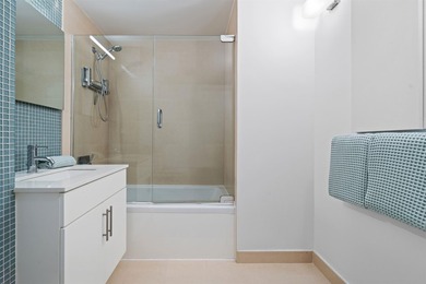 This 1,400 sq.ft. 2 bedroom, 2 bathroom duplex penthouse at - photo 17