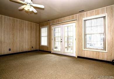 This three-story WATERFRONT townhome is an excellent investment - photo 17