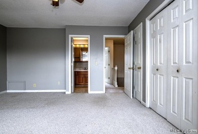 This three-story WATERFRONT townhome is an excellent investment - photo 22