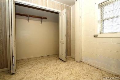 This three-story WATERFRONT townhome is an excellent investment - photo 26