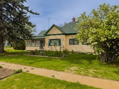 Charming, cozy, and full of character, this well maintained 2 - photo 29