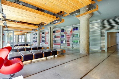 This 1,400 sq.ft. 2 bedroom, 2 bathroom duplex penthouse at - photo 34