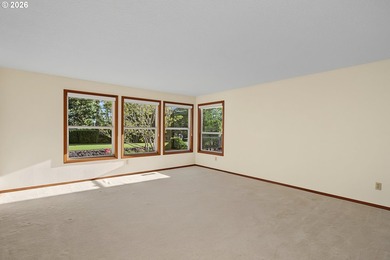 This property is situated on a premier golf course location - photo 7
