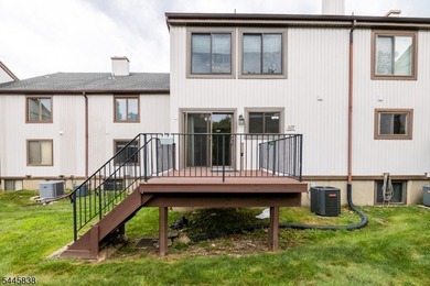 Welcome to this meticulously kept 2-bedroom townhouse complete - photo 44