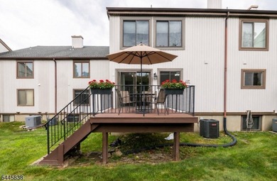 Welcome to this meticulously kept 2-bedroom townhouse complete - photo 45