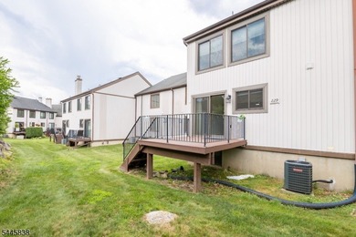 Welcome to this meticulously kept 2-bedroom townhouse complete - photo 46