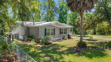 Welcome to 382 & 386 Roys Rd in Steinhatchee, Florida a peaceful - photo 2