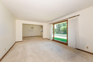 Spacious and inviting 3 bedroom, 2 bath ranch on a beautiful - photo 12