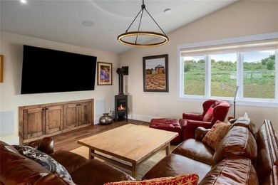 A custom-built legacy home within the gates of Marabou Ranch - photo 25