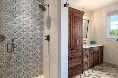 A custom-built legacy home within the gates of Marabou Ranch - photo 29