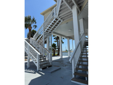 One of Horseshoe Beach's Finest.... This Luxurious 2/2 Gulf - photo 10