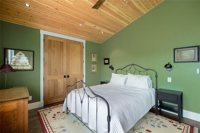 A custom-built legacy home within the gates of Marabou Ranch - photo 30