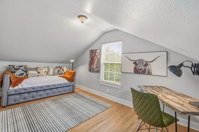 Hidden at the back of a quiet culdesac in sought-after - photo 31