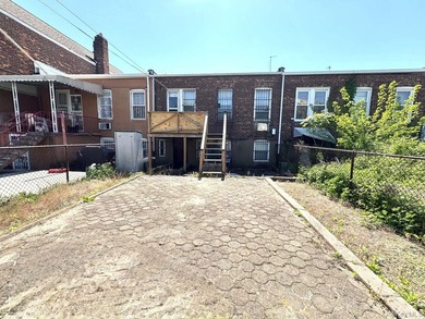 Single-family home located at 625 E 93rd St, Brooklyn, NY 11236 - photo 2