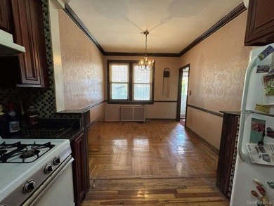 Single-family home located at 625 E 93rd St, Brooklyn, NY 11236 - photo 4