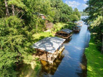 LAKE FOREST ESTATES WATERFRONT HOME! - Lake Home For Sale in Grapeland, Texas
