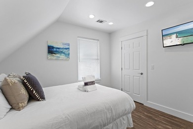 Welcome to On Point! This redesigned vacation rental compound is - photo 19