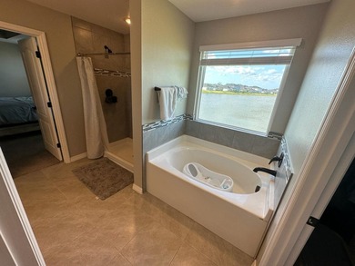 Buyers financing fell thru, exquisite waterfront luxury home - photo 20