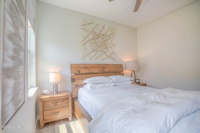 Nestled just off the Island Greenway, this beautiful townhome - photo 22