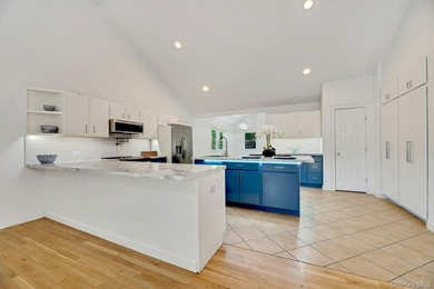 Nestled in the highly sought-after Tiana Shores enclave of - photo 8
