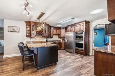 Feel like you're on vacation every day in this private Mastic - photo 9