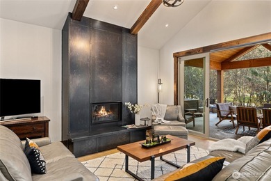 Experience refined mountain living in this turnkey exceptional - photo 6