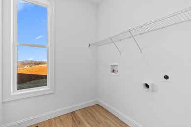 Remarkable new construction in premier lakefront community - photo 12