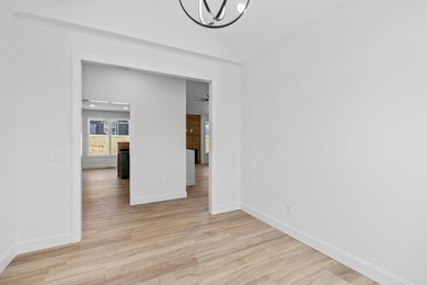 Remarkable new construction in premier lakefront community - photo 15