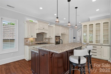 LAKEFRONT LUXURY | BIG WATER VIEWS | PRIVATE COVERED DOCK | - photo 10