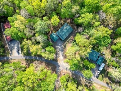 Tucked away in a small, quiet neighborhood with minimal traffic - photo 27