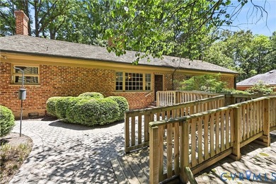 Gorgeous one owner well maintained custom built home in Bexley! - photo 33