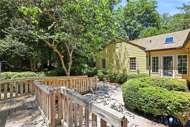 Gorgeous one owner well maintained custom built home in Bexley! - photo 36