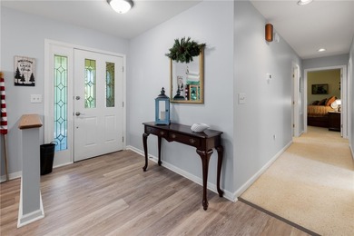 Discover an exceptional retreat in Westminster, where privacy - photo 4