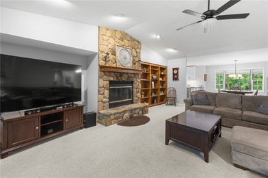 Discover an exceptional retreat in Westminster, where privacy - photo 5