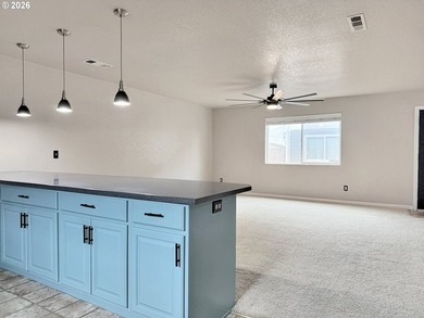 Well-maintained and turn-key, this 3 bedroom, 1.5 bathroom condo - photo 10