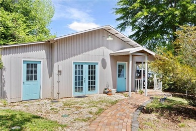 Embrace the beauty of lakeside living in this magnificent home - photo 13